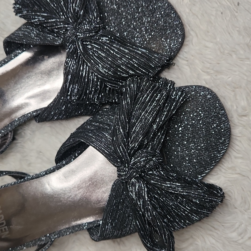 Girls Madden NYC Metallic Black Sparkle Heels Sz 4 - Picture 4 of 12